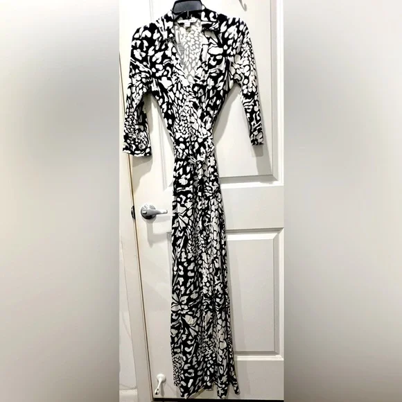Diane Von Furstenberg Abigail Wrap Dress - Picture 1 of 10